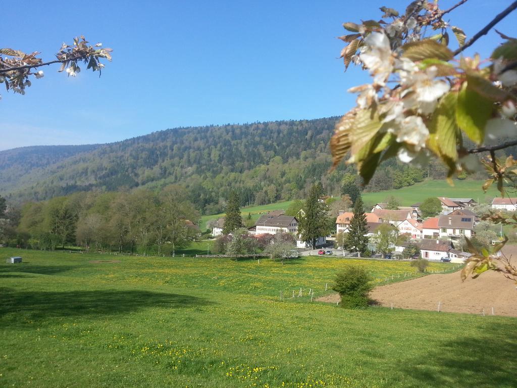 Hotel Du Chasseur Enges Exteriér fotografie